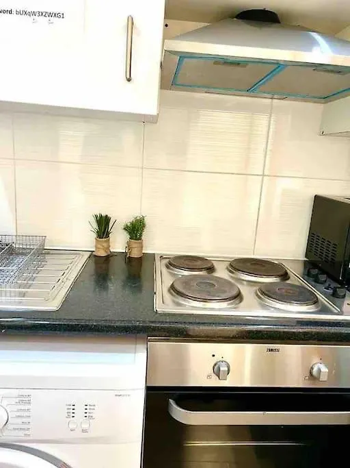 Beautiful One Bedroom Flat In Central Location Londres 0*,  Reino Unido